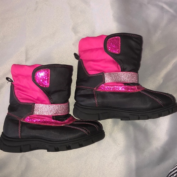 Minnie Mouse, sequins, snow, suede glitter boots - Picture 6 of 16